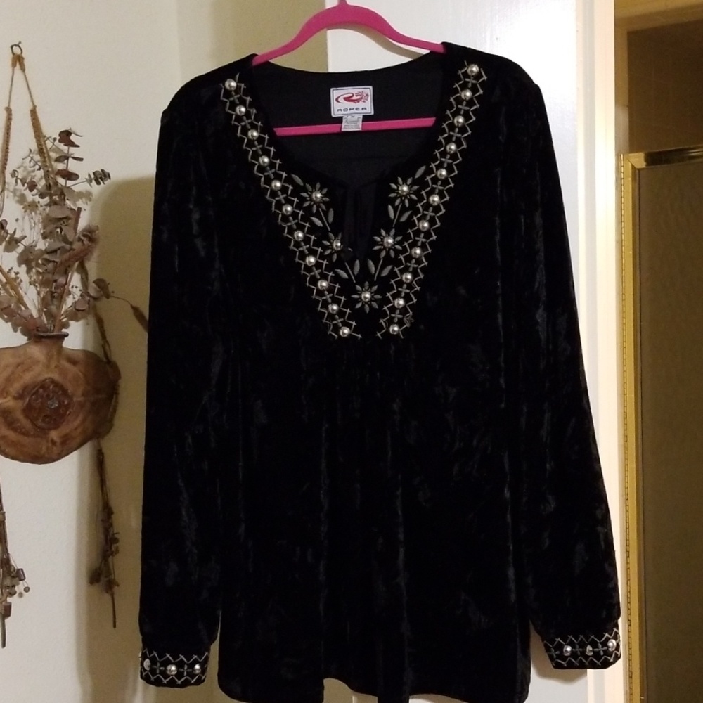 Roper 2X long sleeve velvet western studded tunic